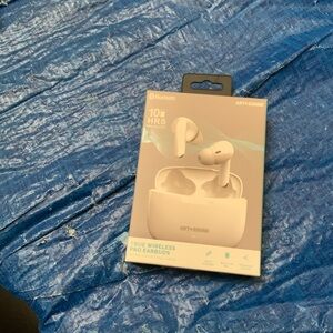 NIB ART + Sound  True Wireless Pro Earbuds. Macy’s